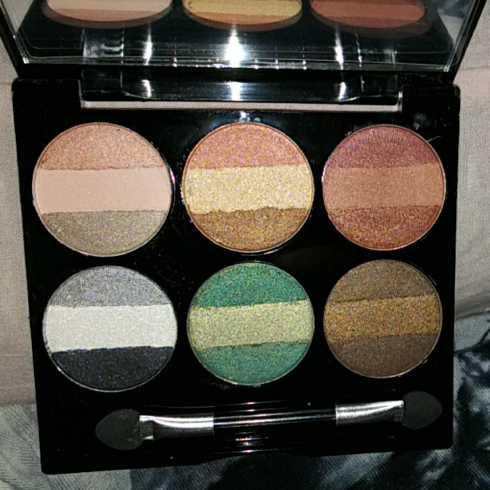Me makeover essentials eye shadow 🍾